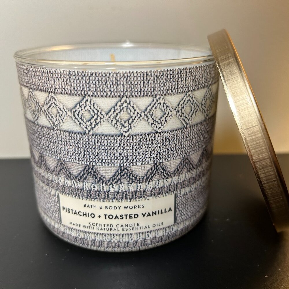 Bath & Body Works Pistachio and Toasted Vanilla 3-Wick Candle- New